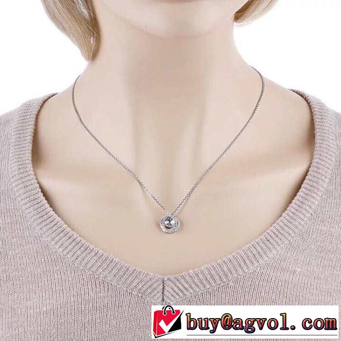 2019年春夏流行ファッション 大人の可愛さを引き立て スワロフスキー SWAROVSKI ネックレス