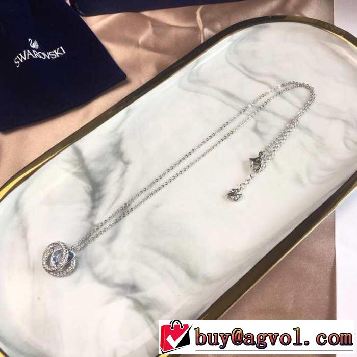 2019年春夏流行ファッション 大人の可愛さを引き立て スワロフスキー SWAROVSKI ネックレス