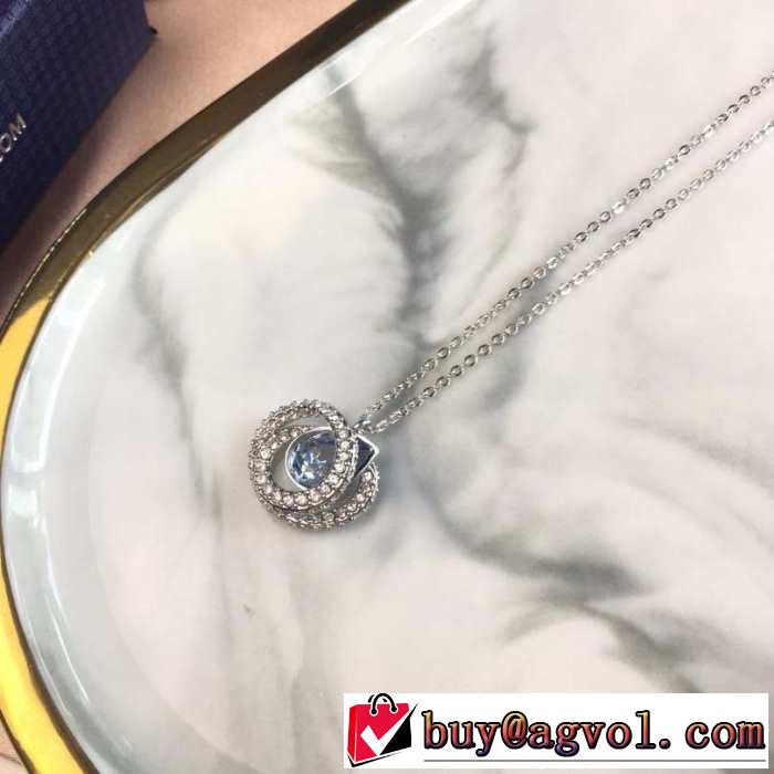 2019年春夏流行ファッション 大人の可愛さを引き立て スワロフスキー SWAROVSKI ネックレス