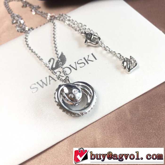 2019年春夏流行ファッション 大人の可愛さを引き立て スワロフスキー SWAROVSKI ネックレス