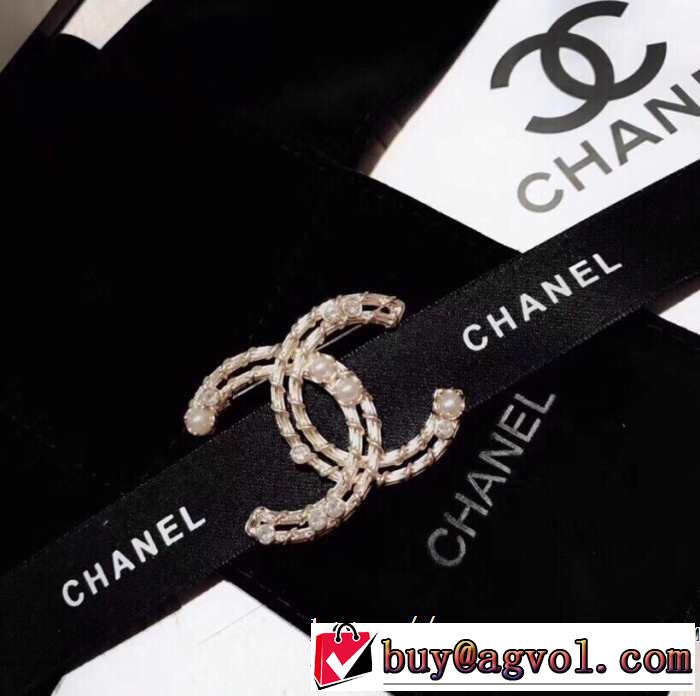 ブランド コピー ブローチ 2019春夏人気トレンドアイテム 目を引く春夏トップス