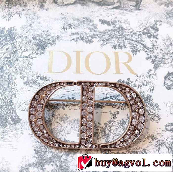 ディオール DIOR ブローチ 春夏トップス最新情報をチェック 季節感もプラス2019新作