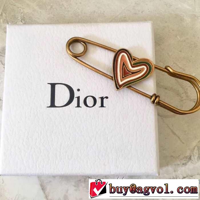 先取り！2019年春夏トレンド ディオール DIOR ブローチ 今やセレブ御用達で大人気の