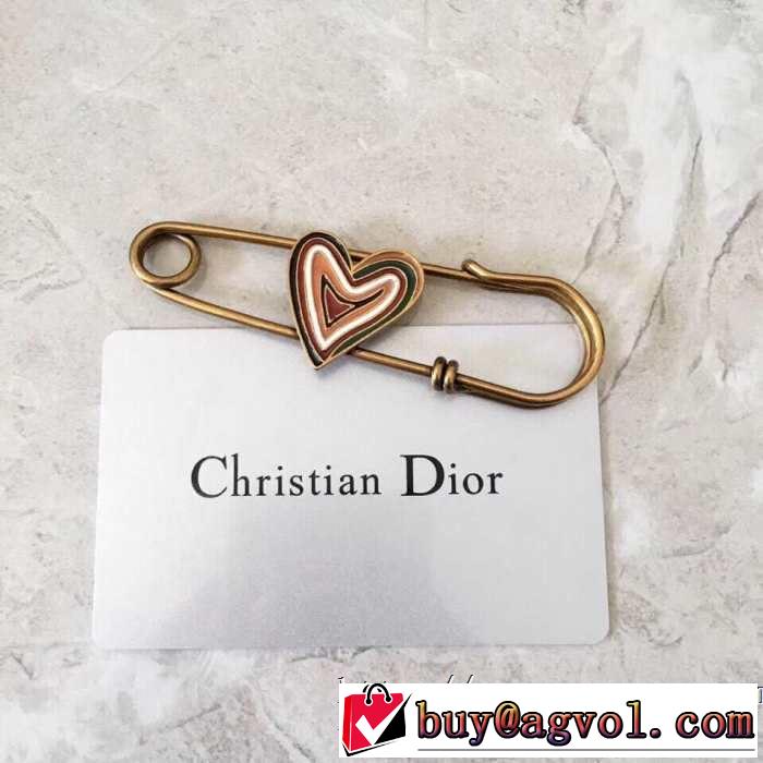 先取り！2019年春夏トレンド ディオール DIOR ブローチ 今やセレブ御用達で大人気の