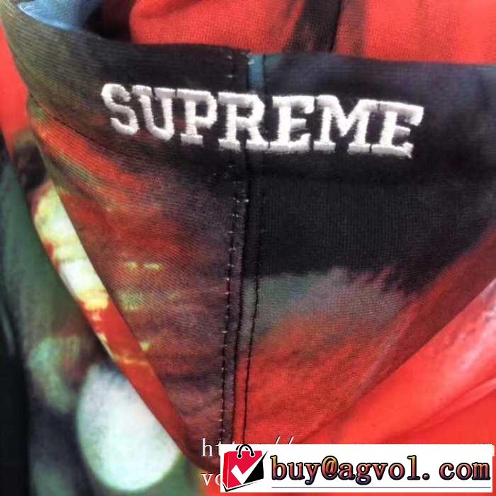 シュプリーム 秋冬コーデと相性がいい SUPREME 2019トレンド秋冬おすすめ安い パーカー おしゃれなファッションコーデ