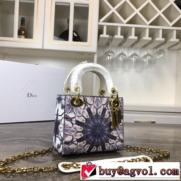 ディオール DIOR ハンドバッグ 2019年春夏のトレンドアイテム 春夏シンプルファッションでOK！