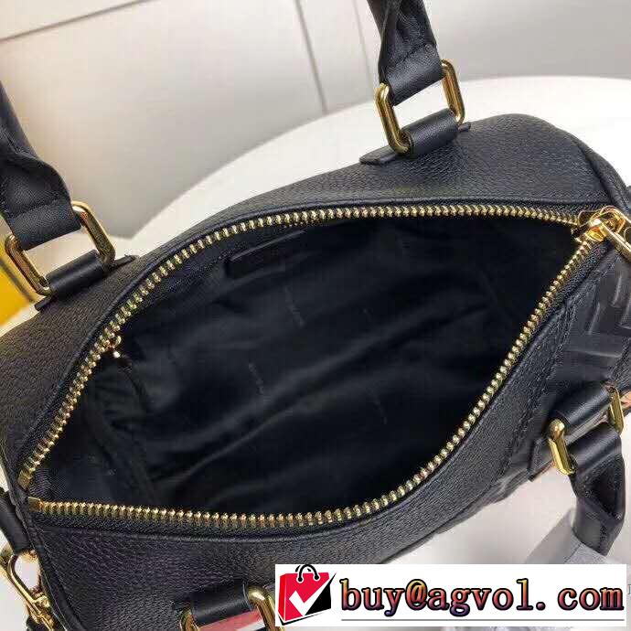 ハンドバッグ  4色可選 2019春夏トレンドアイテム今シーズン注目のデザイン  フェンディ FENDI