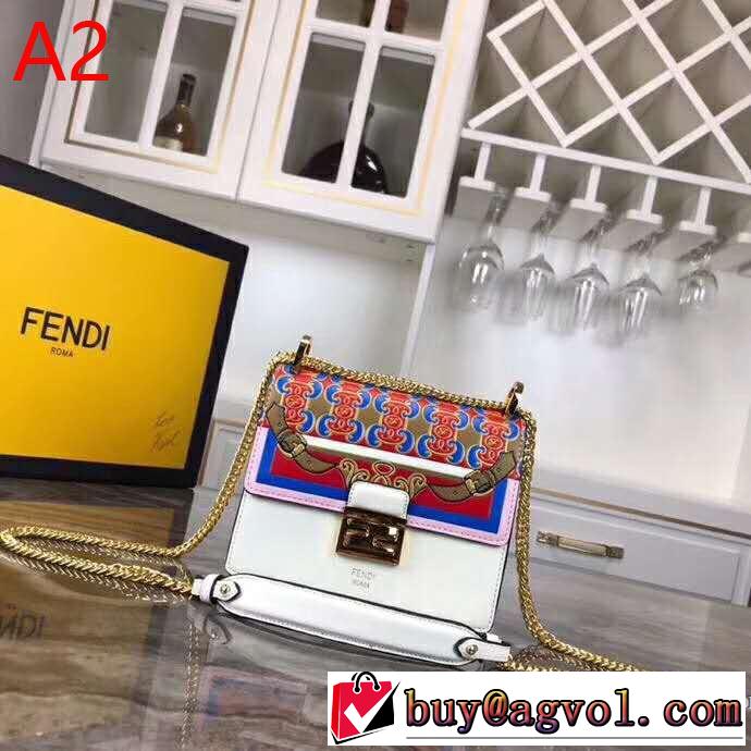 今流行りの最新コレクション 2019春夏は人気定番 フェンディ FENDI 斜め掛けバッグ 4色可選