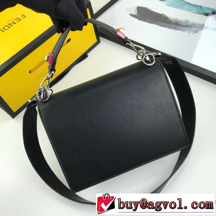 スタイルUPして着こなす フェンディおしゃれな大人の着こなし FENDI  レディースバッグ 2019年春夏のトレンドアイテム 多色選択可