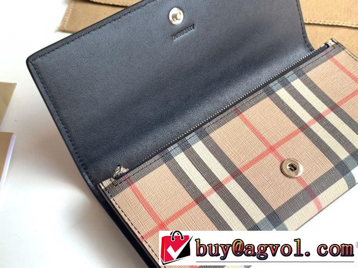 バーバリー 秋にこれがはやりそう BURBERRY【2019秋冬トレンド】押さえておきたい  財布/ウォレット サイズのよさを感じる新作