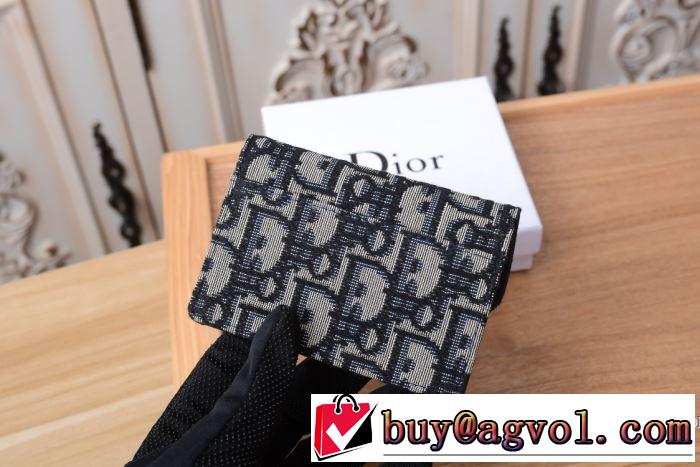 ディオール DIOR 【2019秋冬トレンド】押さえておきたい 3色可選 サイズのよさを感じる新作 財布/ウォレット 秋にこれがはやりそう