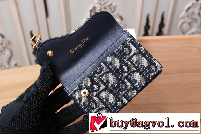 ディオール DIOR 【2019秋冬トレンド】押さえておきたい 3色可選 サイズのよさを感じる新作 財布/ウォレット 秋にこれがはやりそう