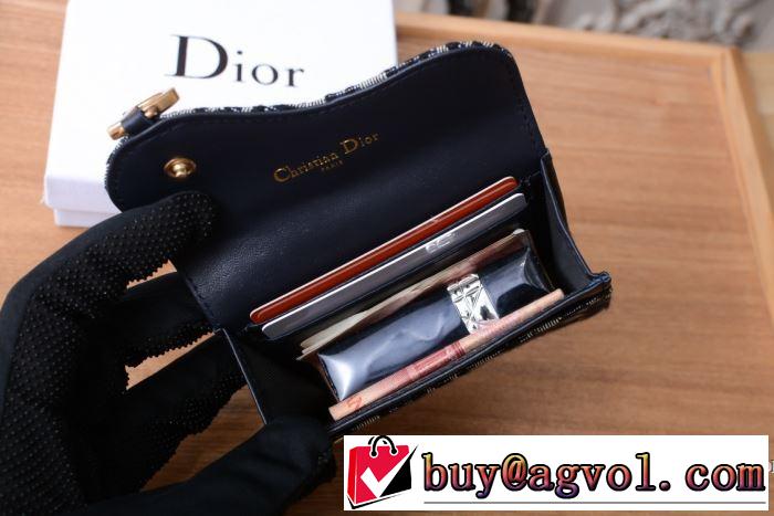 ディオール DIOR 【2019秋冬トレンド】押さえておきたい 3色可選 サイズのよさを感じる新作 財布/ウォレット 秋にこれがはやりそう