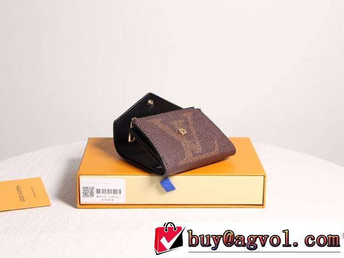 財布/ウォレット 秋冬ファッションコーディネート ルイ ヴィトン最重要！2019秋冬トレンド  LOUIS VUITTON  人気ファッション雑誌でも掲載