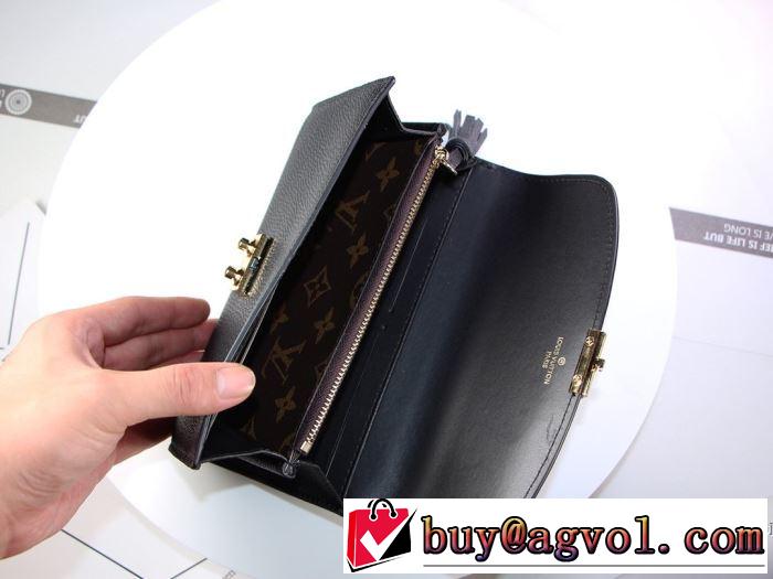ルイ ヴィトン もちろん相性抜群 LOUIS VUITTON 速報！2019年秋ファッショントレンド 財布/ウォレット 多色可選 優しい色味がかわいい