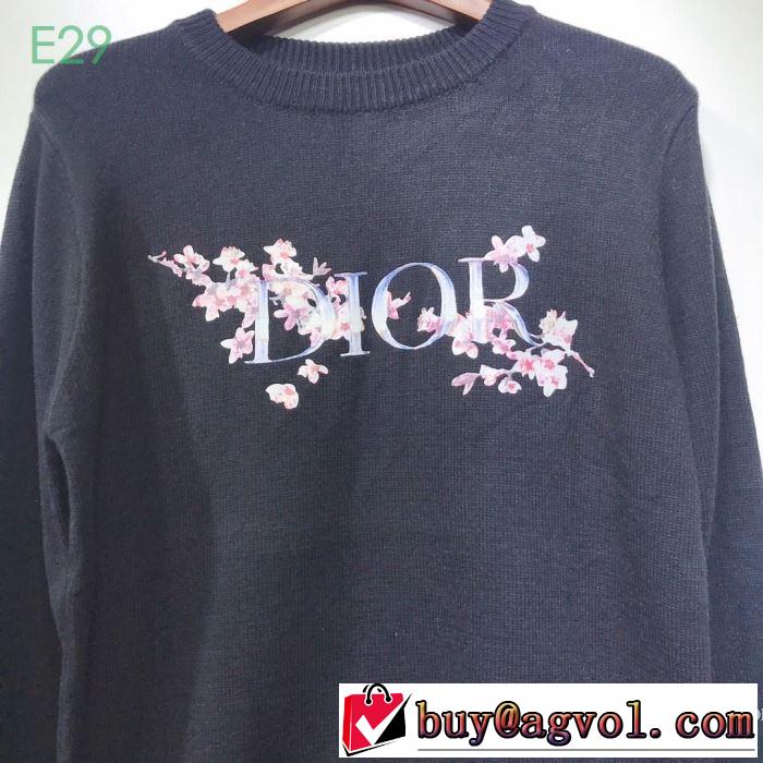 プルオーバーパーカー キレイめ感が強い ディオール DIOR2019夏色っぽさ 夏の大人カジュアルスタイル