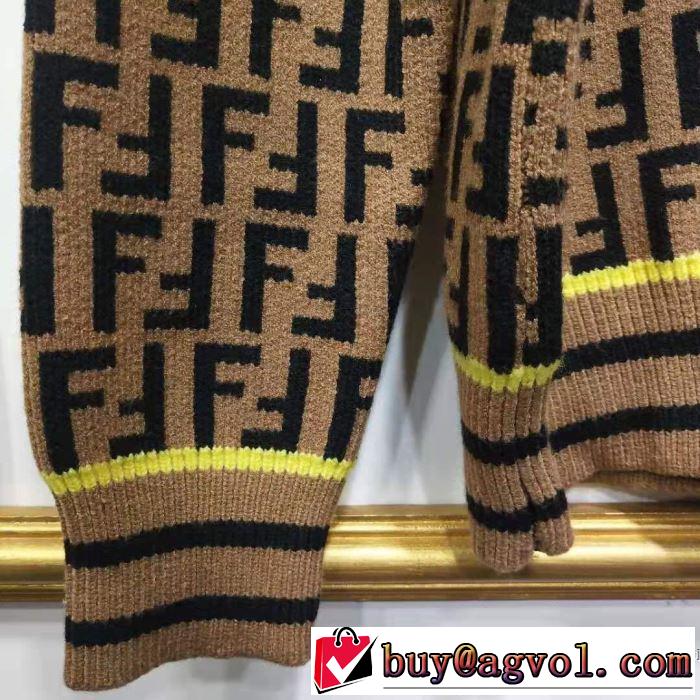 プルオーバーパーカー 大人っぽいファション感 フェンディ 大胆なデザイン FENDI  2019春夏の大注目トレンド
