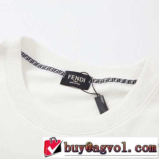 プルオーバーパーカー フェンディ FENDI 春夏らしい爽やかさ パーカー 【2019年】夏のファッション