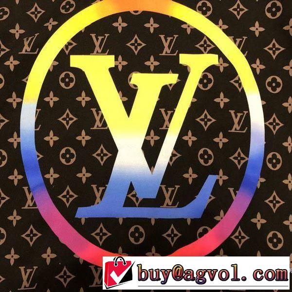 プルオーバーパーカー 夏に良く似合うちょっと新品 ルイ ヴィトン LOUIS VUITTON  おしゃれな夏ファッション2019