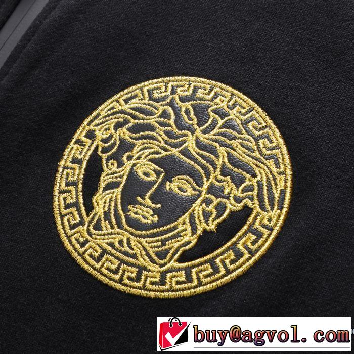 《2019年》今、注目のストリート  ヴェルサーチVERSACE 派手にはなりすぎず 上下セット今年流大人っぽさ