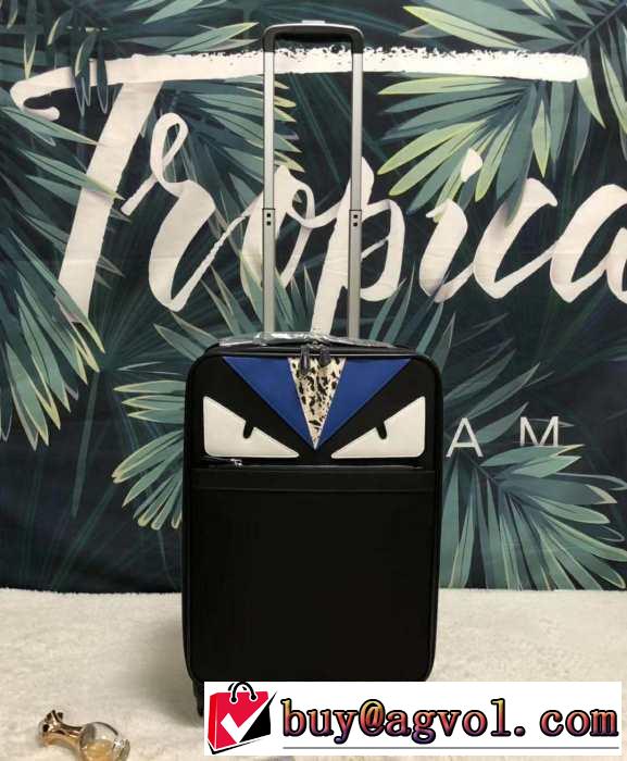 フェンディ FENDI 2019年最新ファッション スーツケース すごく稀少カラー やっと見つけた国内即発