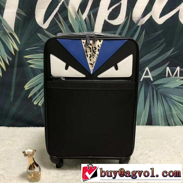 フェンディ FENDI 2019年最新ファッション スーツケース すごく稀少カラー やっと見つけた国内即発