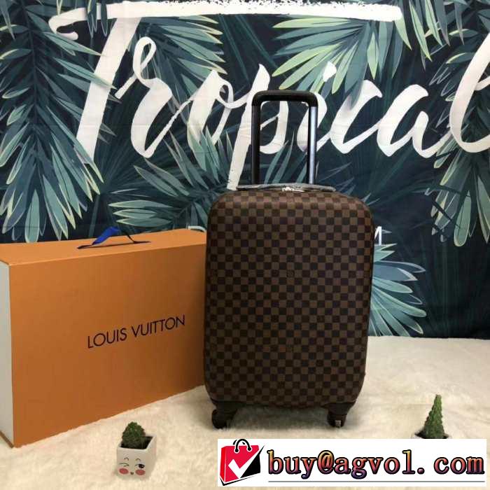 ルイ ヴィトン2019春夏の大注目トレンド LOUIS VUITTON  スーツケース 抜け感のあるキレイめ