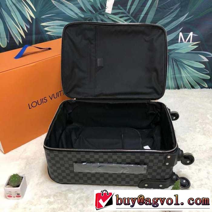即完売 ルイ ヴィトン LOUIS VUITTON 2019SS スーツケース コーデ選ばずおしゃれのポイント