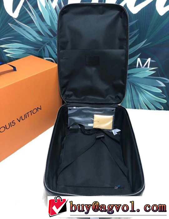 スーツケース ルイ ヴィトンコーデ選ばずおしゃれのポイント LOUIS VUITTON 【2019春夏】最新コレクション