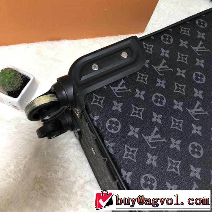 スーツケース ルイ ヴィトンコーデ選ばずおしゃれのポイント LOUIS VUITTON 【2019春夏】最新コレクション