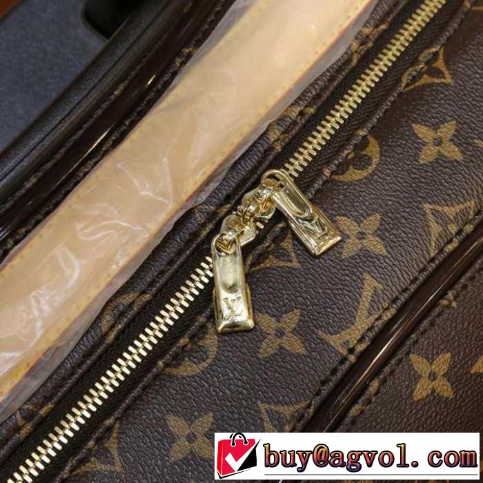 【2019春夏】最新コレクション ルイ ヴィトンおすすめな大人のトレンド  LOUIS VUITTON  スーツケース