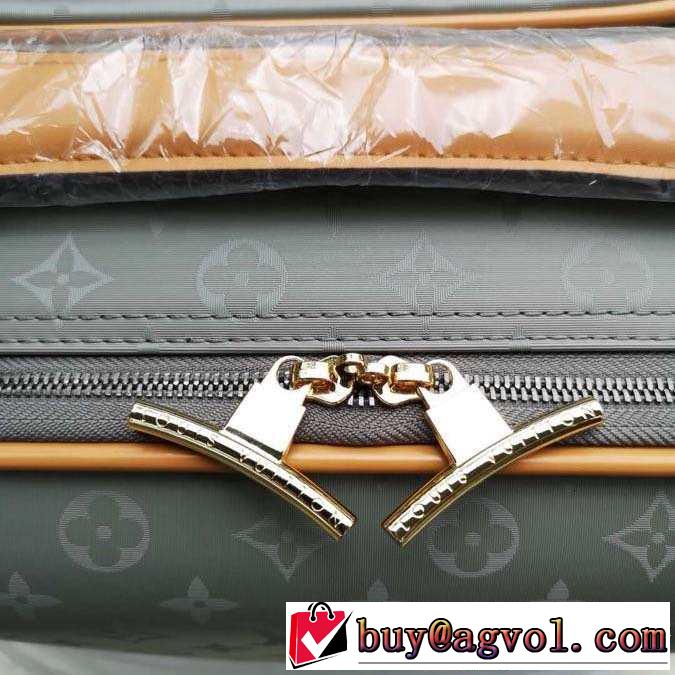 ルイ ヴィトン LOUIS VUITTON  《2019年》今、注目のストリート スーツケース さわやか夏スタイル新品