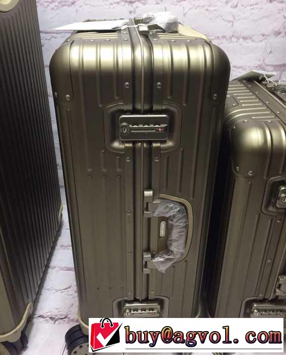 すっきりした印象に リモワ Rimowa オススメしたい最新注目ファションスーツケース 2019春夏は人気定番