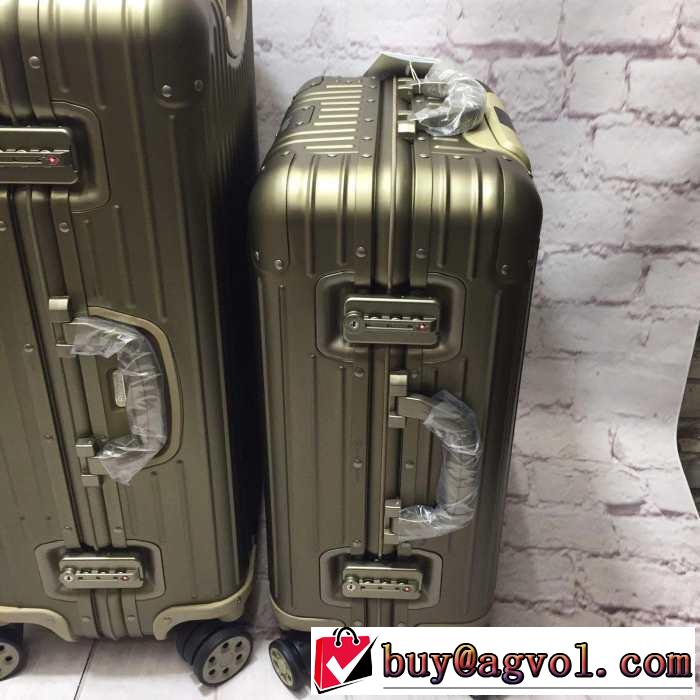 すっきりした印象に リモワ Rimowa オススメしたい最新注目ファションスーツケース 2019春夏は人気定番