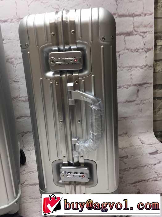 《2019年》今、注目のストリート リモワ Rimowa  スーツケース優しい雰囲気スタイリッシュに