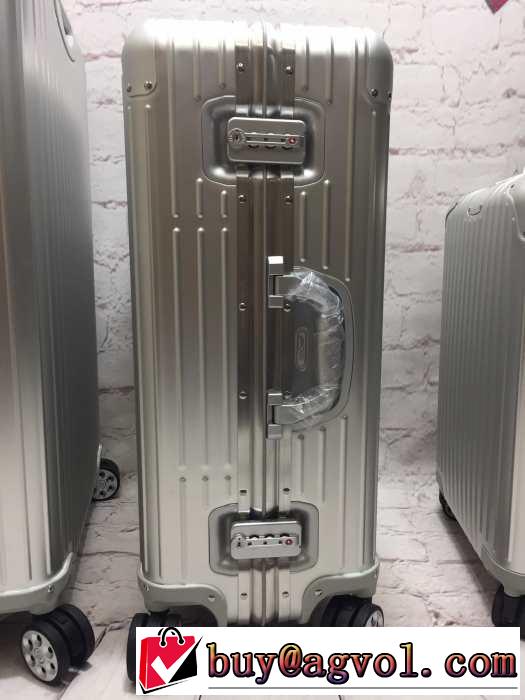《2019年》今、注目のストリート リモワ Rimowa  スーツケース優しい雰囲気スタイリッシュに