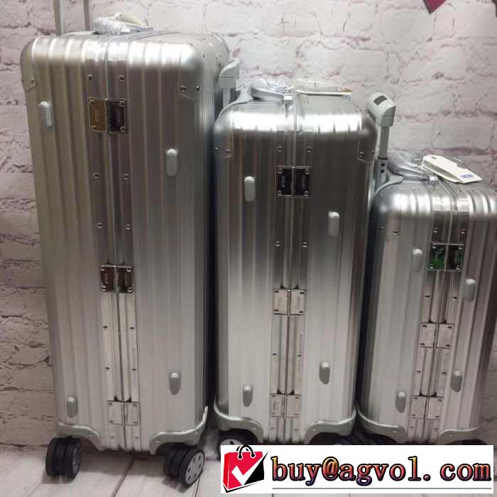 魅力的なカラー使い リモワ Rimowa 2019春夏トレンドアイテム スーツケース今流行りの最新コレクション