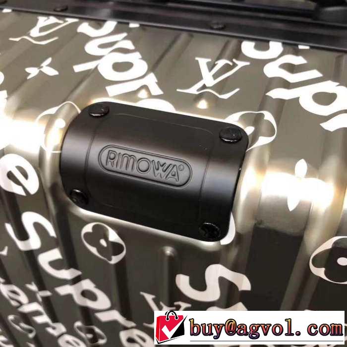 シュプリーム スーツケース 夏先に大活躍する 【2019春夏】最新コレクション SUPREME 特価セール