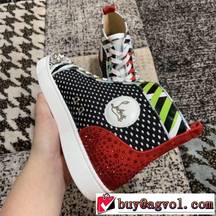 クリスチャンルブタン Christian Louboutin スニーカー、靴 2色可選 《2019年》今、注目のストリート 暑い季節も大活躍