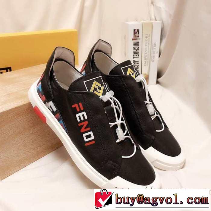 ランニングシューズ とにかく完璧ブランド新作 フェンディ 秋服コーデ2019年版 FENDI 大胆なチェックの人気トレンド