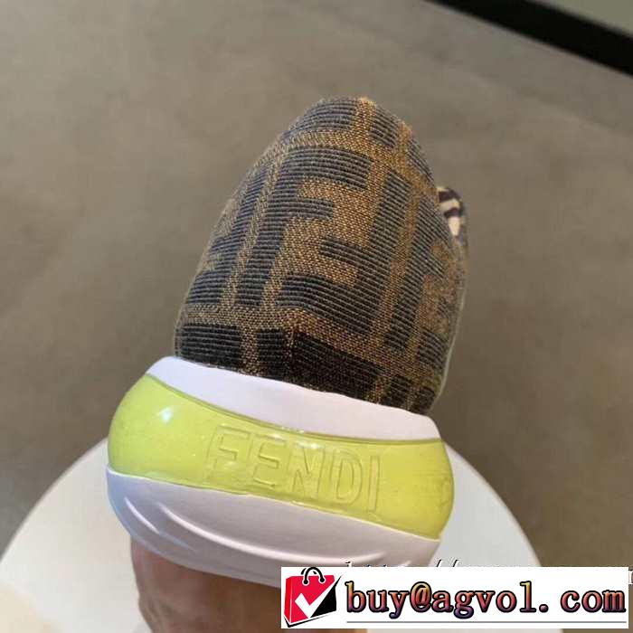 ランニングシューズ 今年注目すべき秋冬ファッション フェンディ ヒットする秋冬コレクション FENDI 2019トレンドアイテム激安