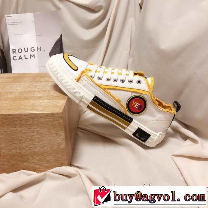 フェンディ大人かわいい秋冬コーデを楽しみ  FENDI 2019秋のファッショントレンドはこれ ランニングシューズ 秋冬もちろん主役級