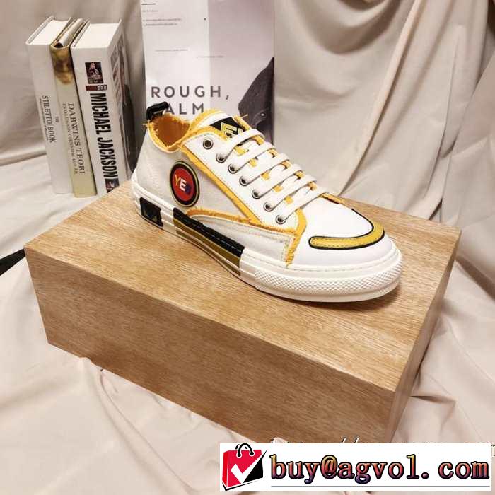 フェンディ大人かわいい秋冬コーデを楽しみ  FENDI 2019秋のファッショントレンドはこれ ランニングシューズ 秋冬もちろん主役級