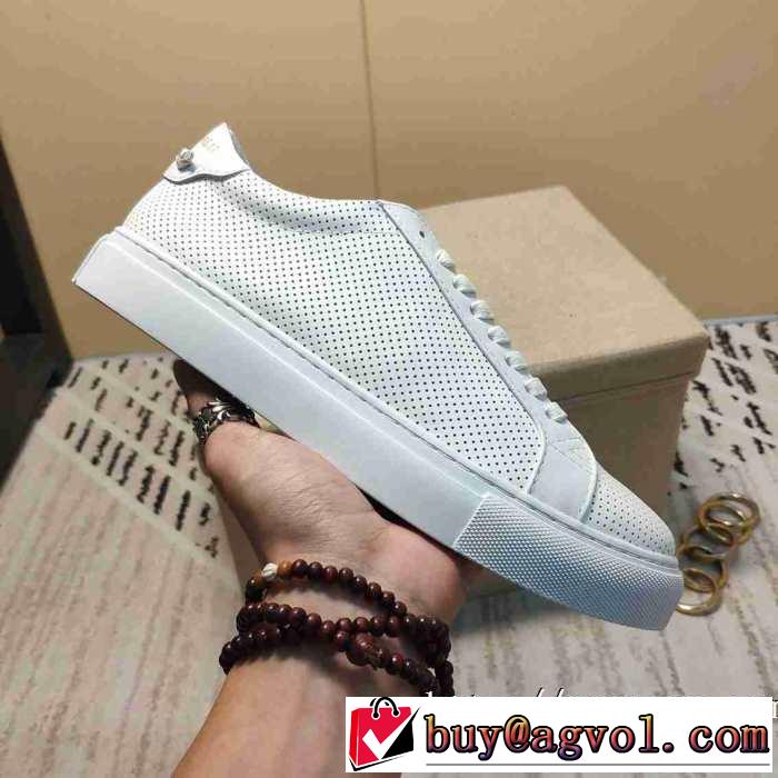 ランニングシューズ 今年の秋冬のトレンド激安セール ジバンシー2019?2020秋冬流行色紹介 GIVENCHY 最新秋冬トレンドをチェック