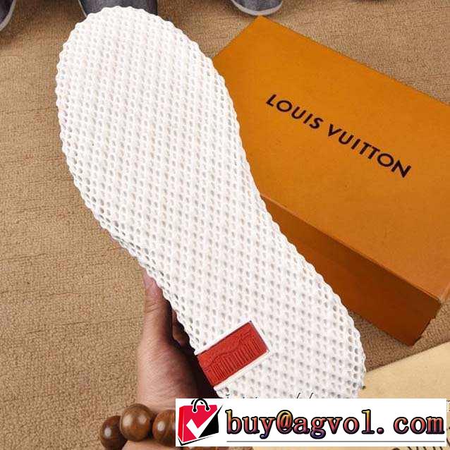 秋冬にお世話になる定番 ルイ ヴィトン 優しいのに存在感 LOUIS VUITTON  ランニングシューズ 2020秋冬流行ファション