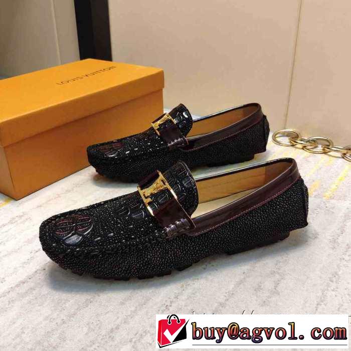 おしゃれ感度が高い秋冬トレンド ルイ ヴィトン寒い季節トレンド上品 LOUIS VUITTON ローファー 先取り 2019/2020秋冬ファッション