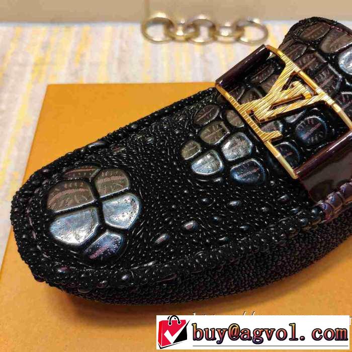 おしゃれ感度が高い秋冬トレンド ルイ ヴィトン寒い季節トレンド上品 LOUIS VUITTON ローファー 先取り 2019/2020秋冬ファッション