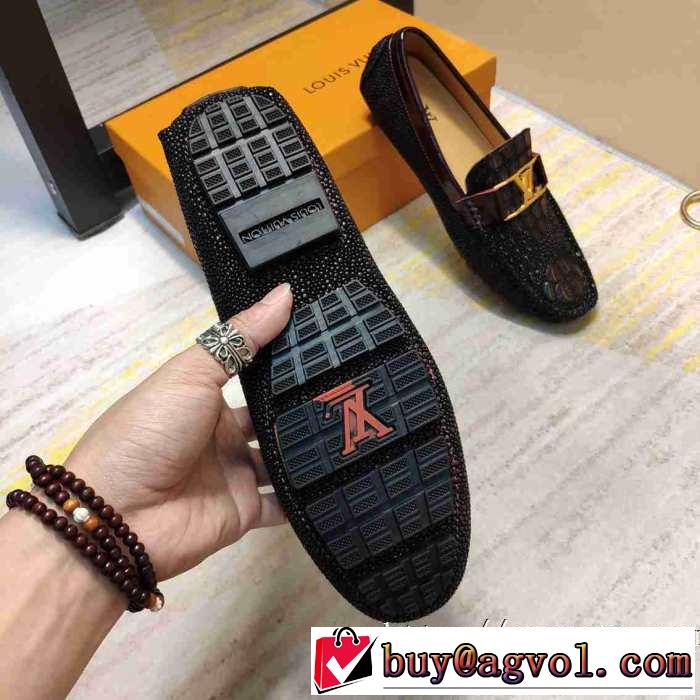 おしゃれ感度が高い秋冬トレンド ルイ ヴィトン寒い季節トレンド上品 LOUIS VUITTON ローファー 先取り 2019/2020秋冬ファッション