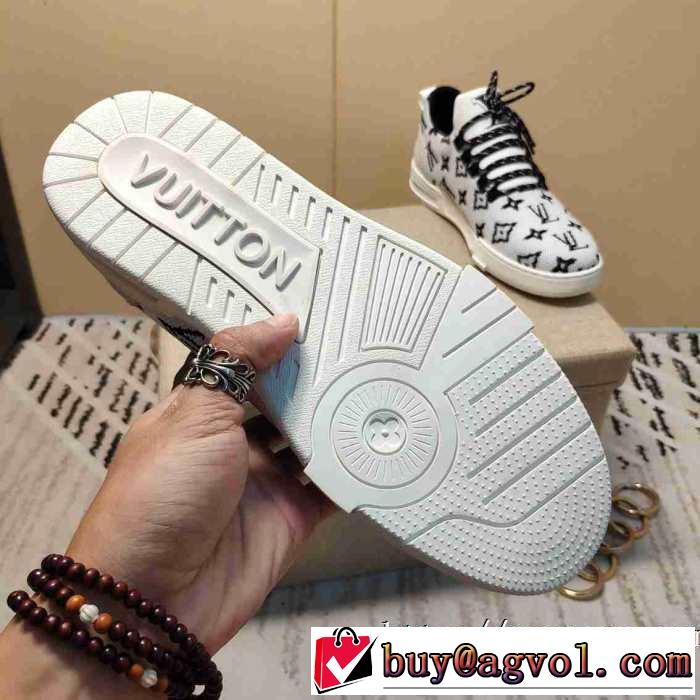 やっぱり優しい色 ルイ ヴィトン LOUIS VUITTON 【2019秋冬トレンド】押さえておきたい ランニングシューズ サイズのよさを感じる新作