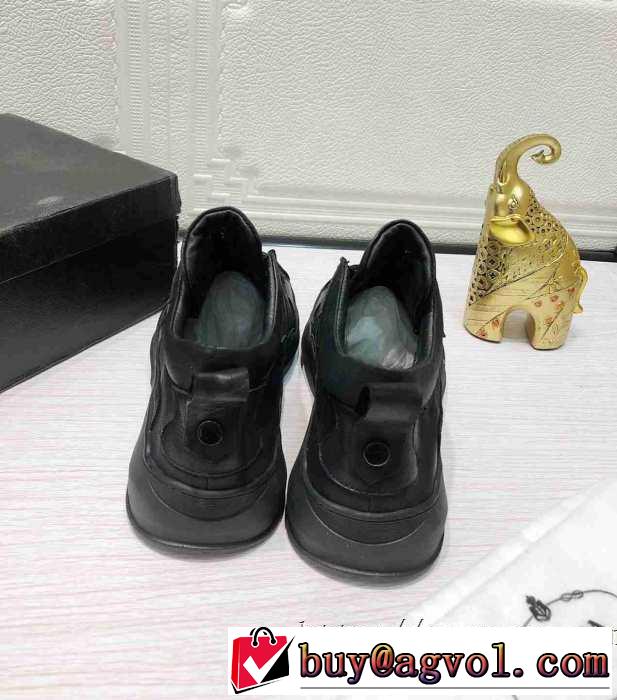 プラダ  寒い季節トレンド上品 PRADA 先取り 2019/2020秋冬ファッション ランニングシューズ 最新作おすすめしたい秋冬